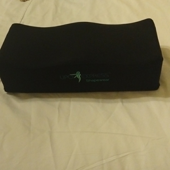 BBL Pillow ..Black - Picture 4 of 4